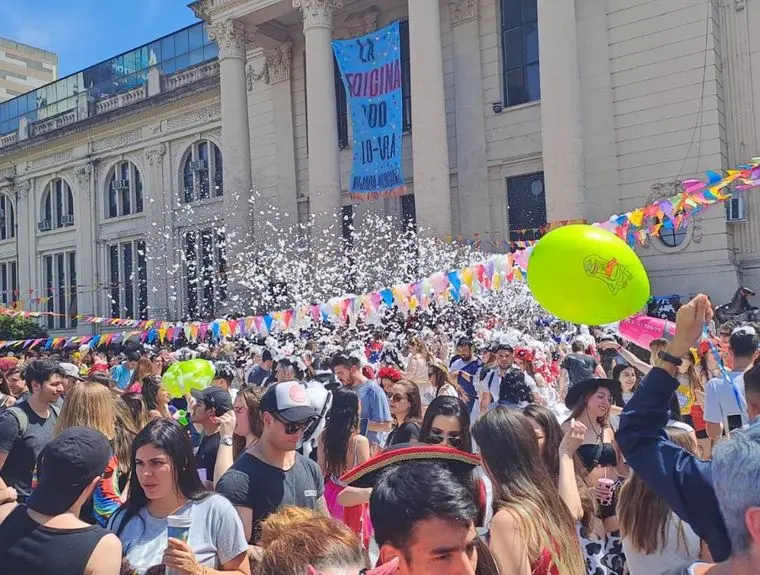 Estudantes no Campus UNR